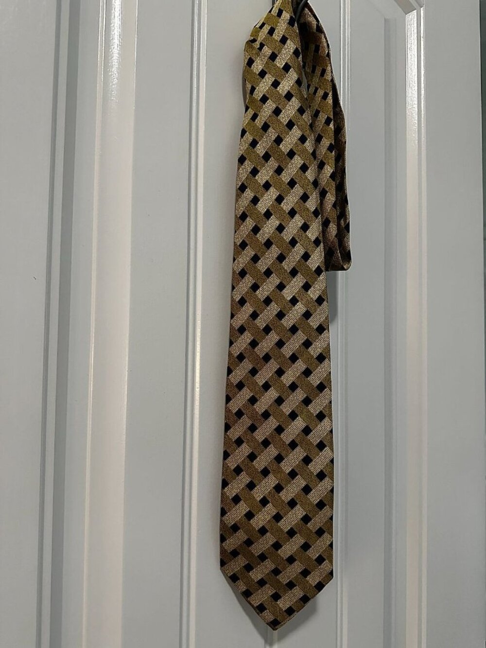 The DeSantis Collection Men's 100% Silk Tie, Gold and Tan Basketweave Lattice